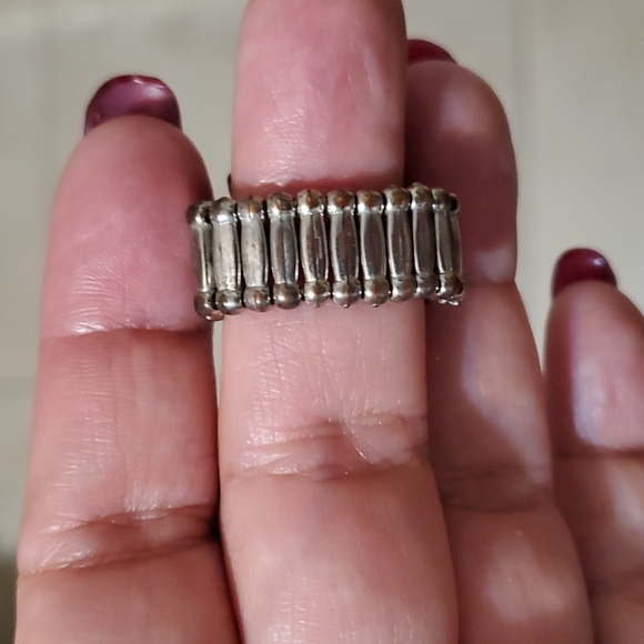 Ring - Picture 3 of 5